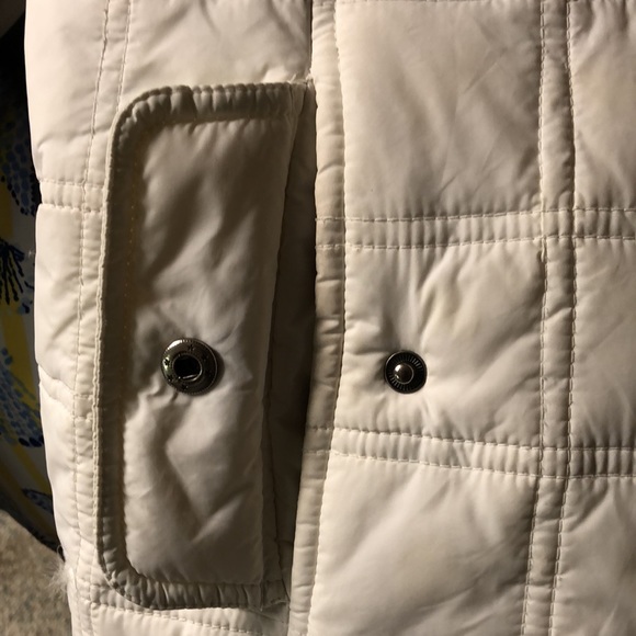 Abercrombie & Fitch coat. White. Runs small - Picture 7 of 10